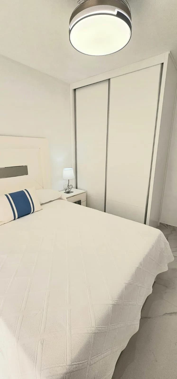 1 Bedroom Middle Floor Apartment for Sale in Fuengirola, Málaga - Image 7
