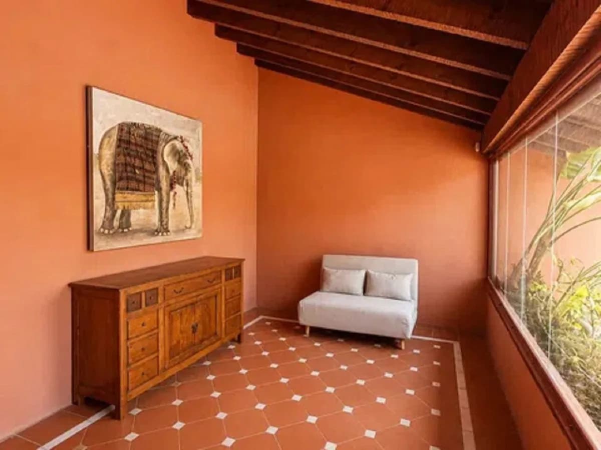 3 Bedroom Middle Floor Apartment for Sale in Marbella, Málaga - Image 4