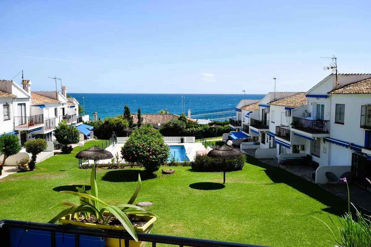 2 Bedroom Top Floor Apartment for Sale in La Cala de Mijas, Málaga