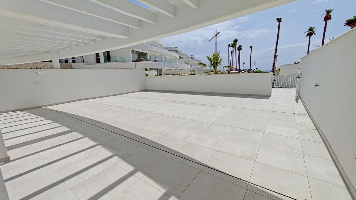 2 Bedroom Ground Floor Apartment for Sale in La Cala de Mijas, Málaga - Image 3
