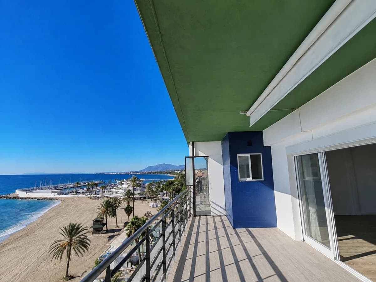 1 Bedroom Middle Floor Apartment for Sale in Marbella, Málaga - Image 6