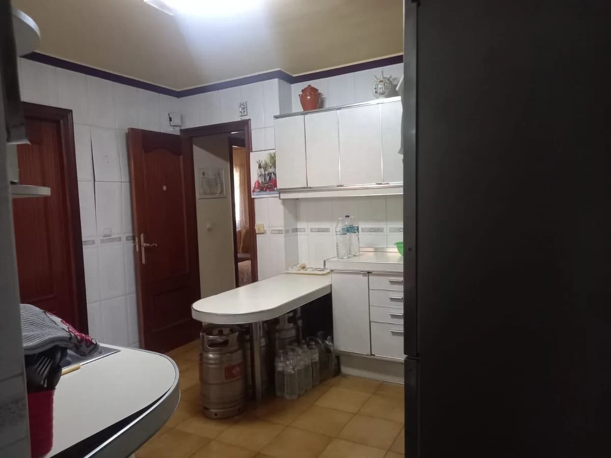 4 Bedroom Townhouse for Sale in Estepona, Málaga - Image 6