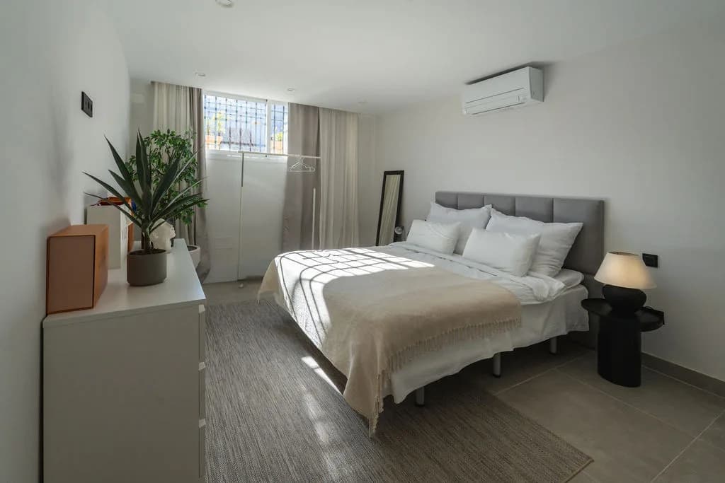 4 Bedroom Townhouse for Sale in Nueva Andalucía, Málaga - Image 9