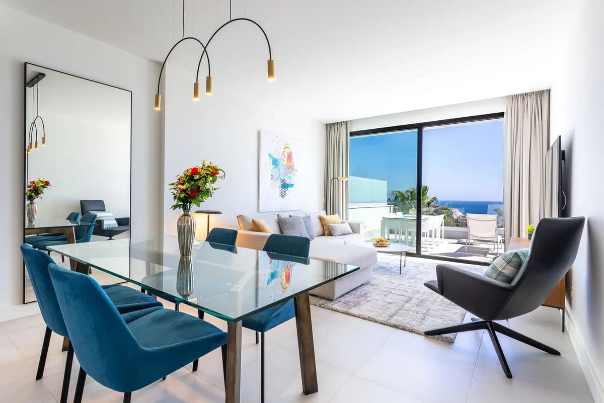 2 Bedroom Middle Floor Apartment for Sale in Mijas, Málaga - Image 7