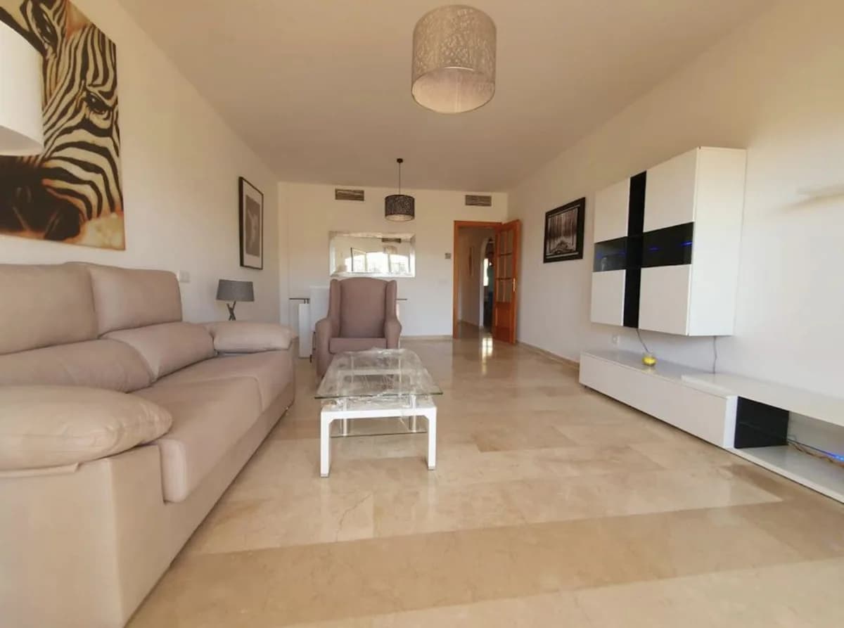 2 Bedroom Ground Floor Apartment for Sale in Riviera del Sol, Málaga - Image 5