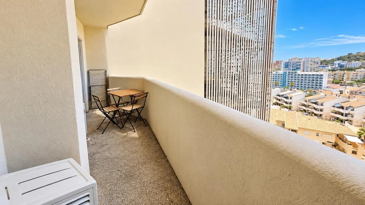 1 Bedroom Middle Floor Apartment for Sale in Benalmadena, Málaga - Image 6