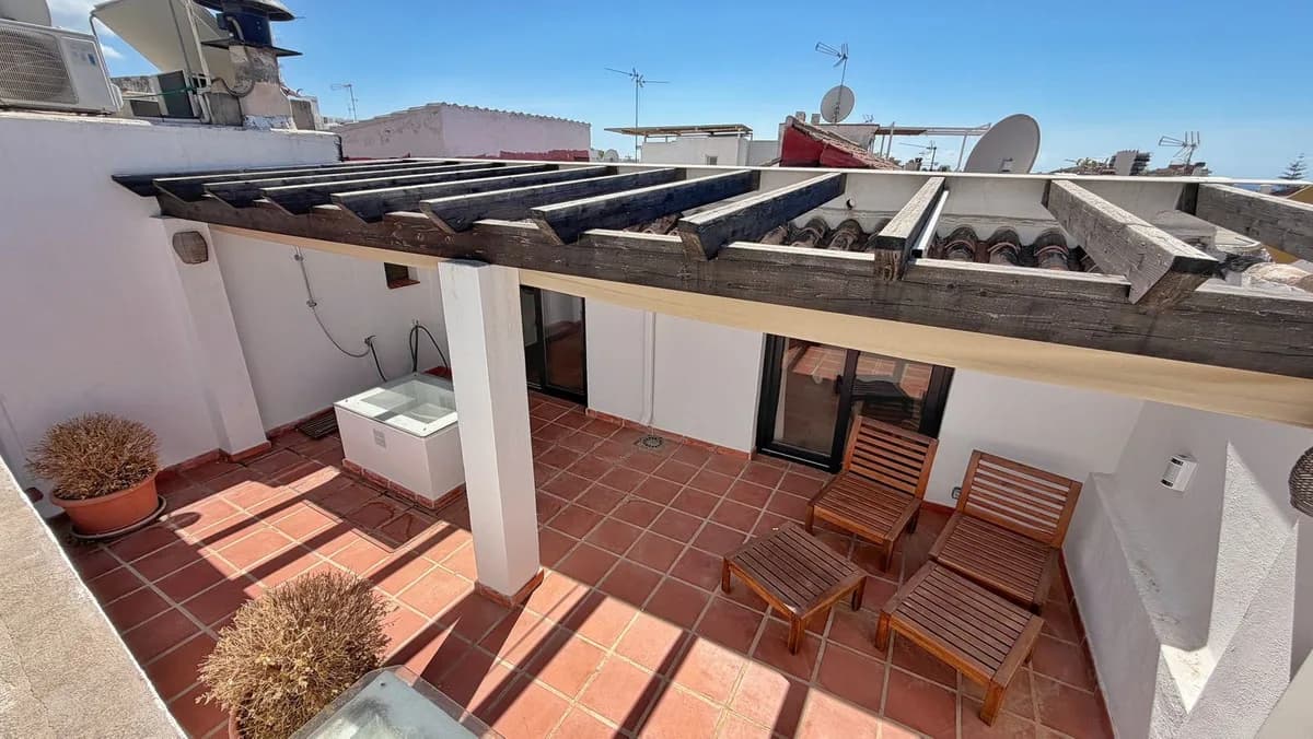 3 Bedroom Townhouse for Sale in Marbella, Málaga - Image 2