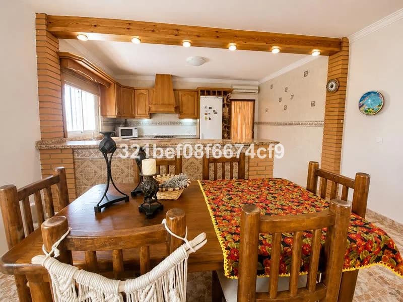 3 Bedroom Detached Villa for Sale in Montes de Málaga, Málaga - Image 2