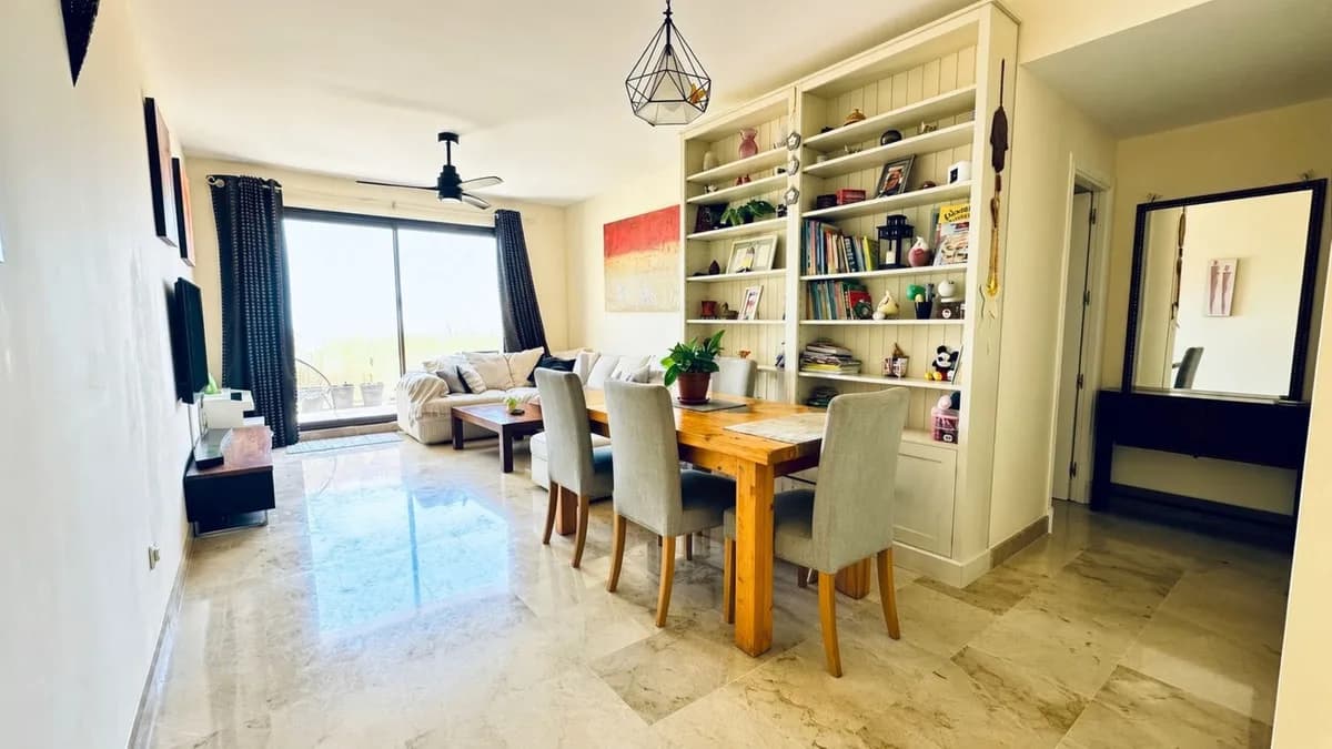 2 Bedroom Penthouse for Sale in La Duquesa, Málaga - Image 2