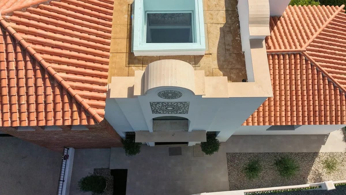 5 Bedroom Detached Villa for Sale in Estepona, Málaga - Image 6