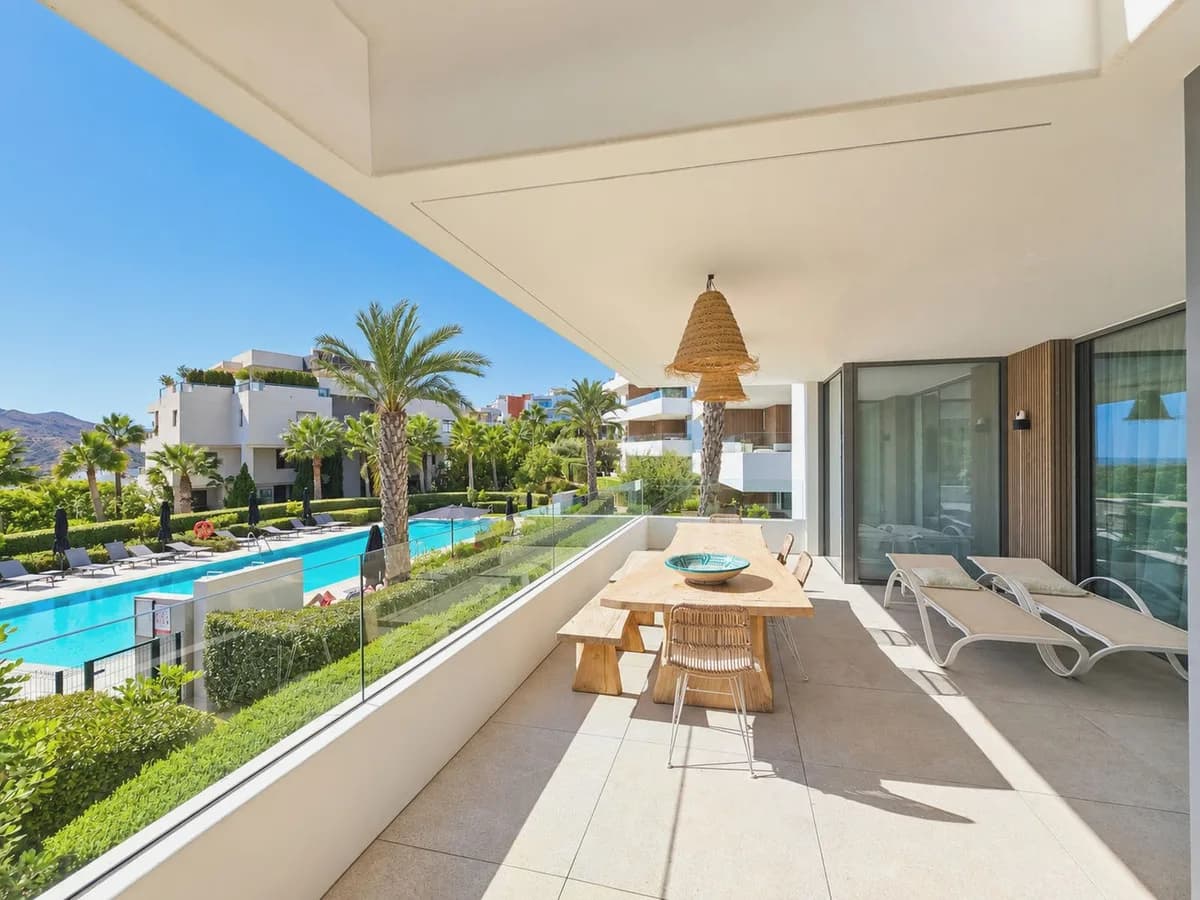 3 Bedroom Middle Floor Apartment for Sale in Los Arqueros, Málaga - Image 7