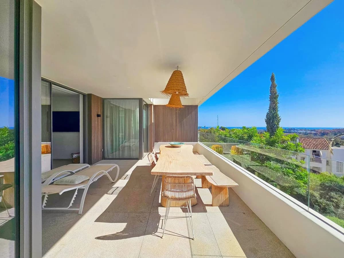 3 Bedroom Middle Floor Apartment for Sale in Los Arqueros, Málaga - Image 8