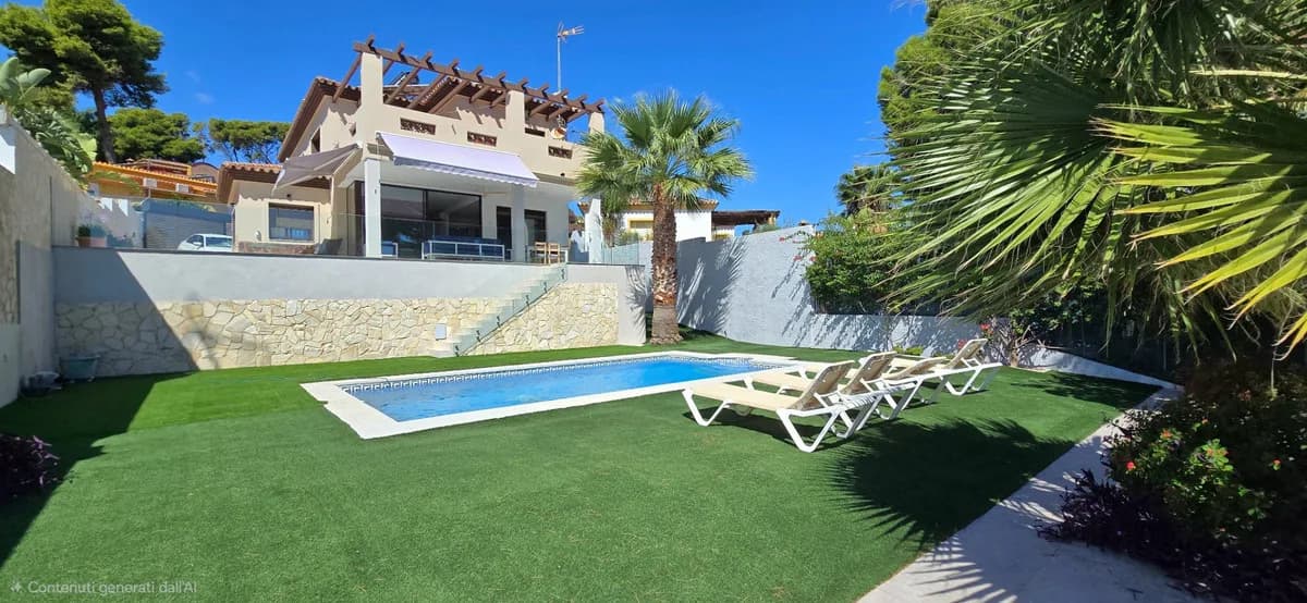 5 Bedroom Detached Villa for Sale in Torremolinos, Málaga