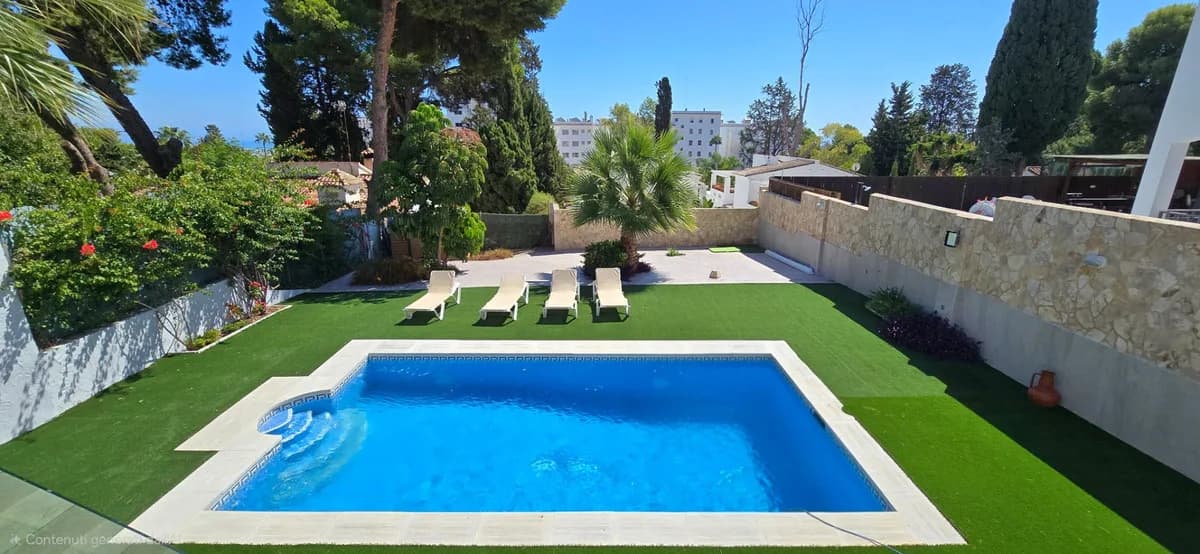 5 Bedroom Detached Villa for Sale in Torremolinos, Málaga - Image 3