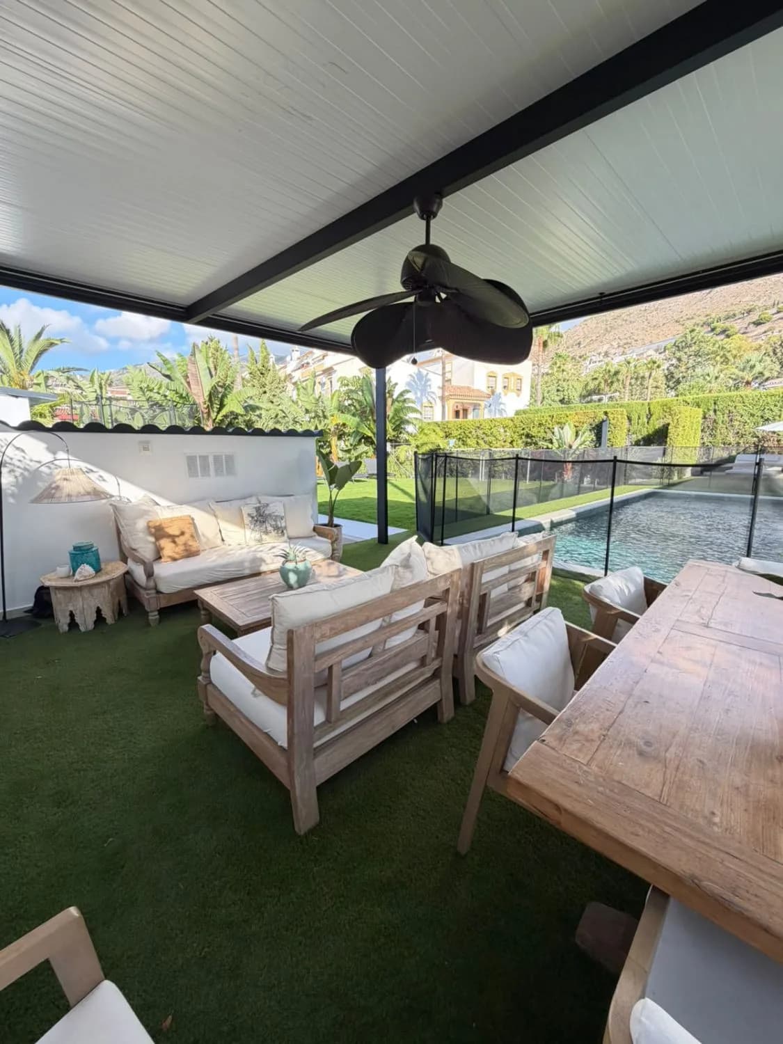 5 Bedroom Detached Villa for Sale in Arroyo de la Miel, Málaga - Image 6