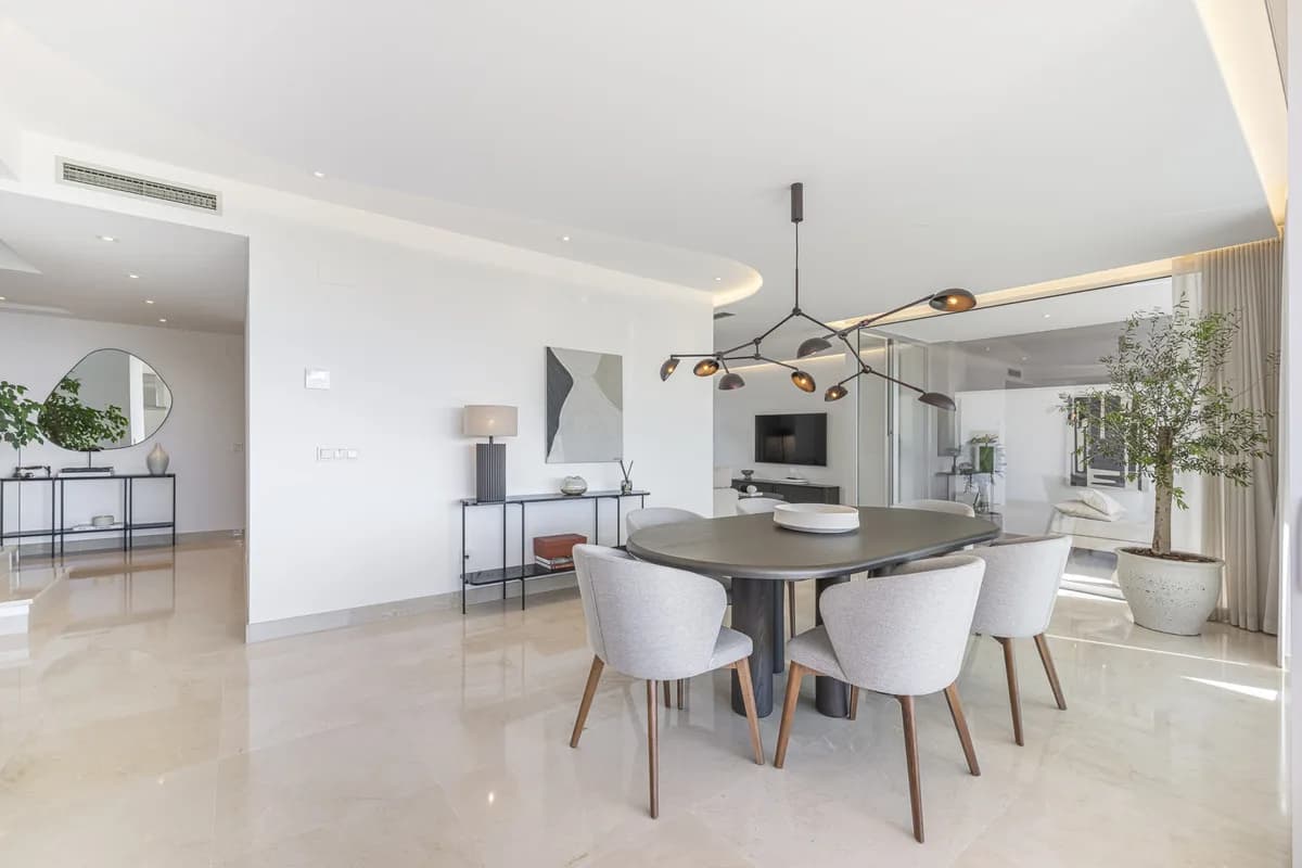 3 Bedroom Penthouse Duplex for Sale in Benahavís, Málaga - Image 7