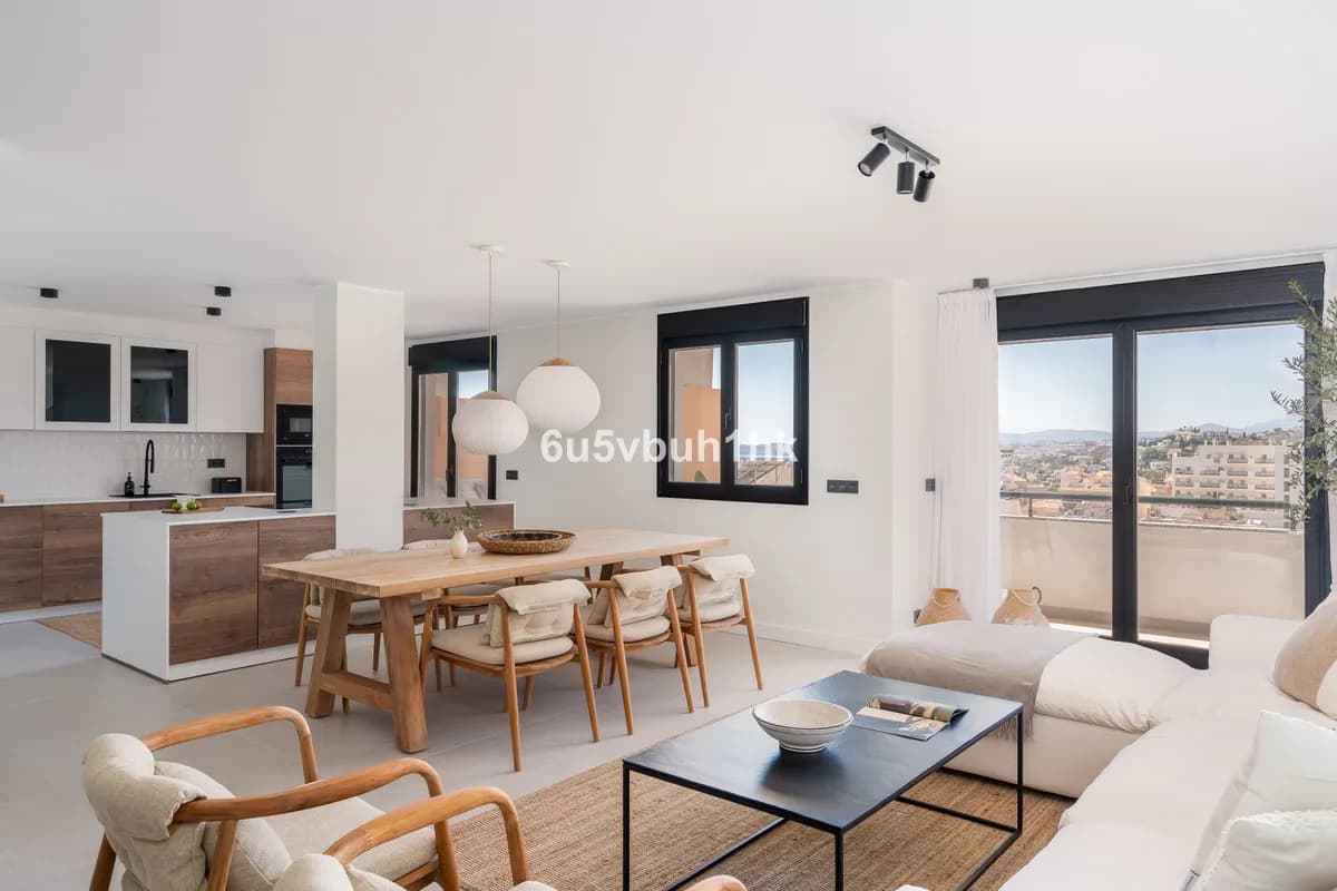 3 Bedroom Penthouse Duplex for Sale in Benalmadena, Málaga