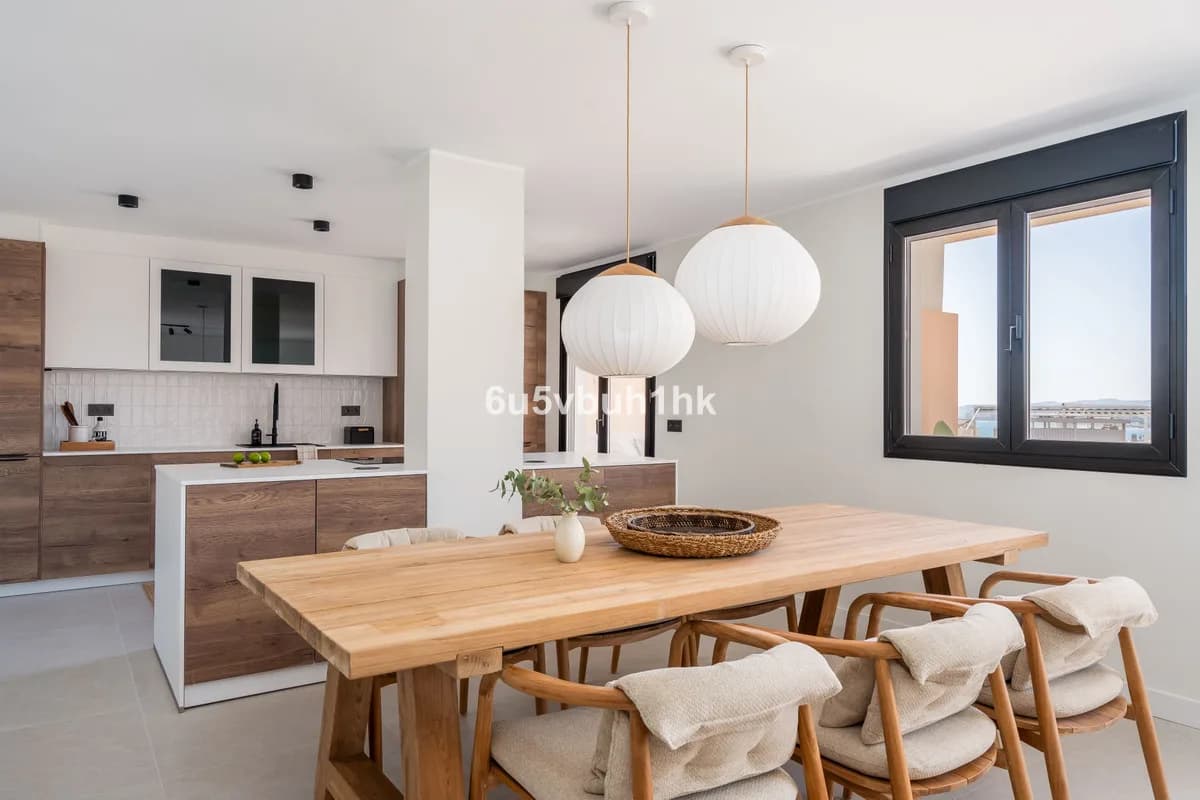 3 Bedroom Penthouse Duplex for Sale in Benalmadena, Málaga - Image 3