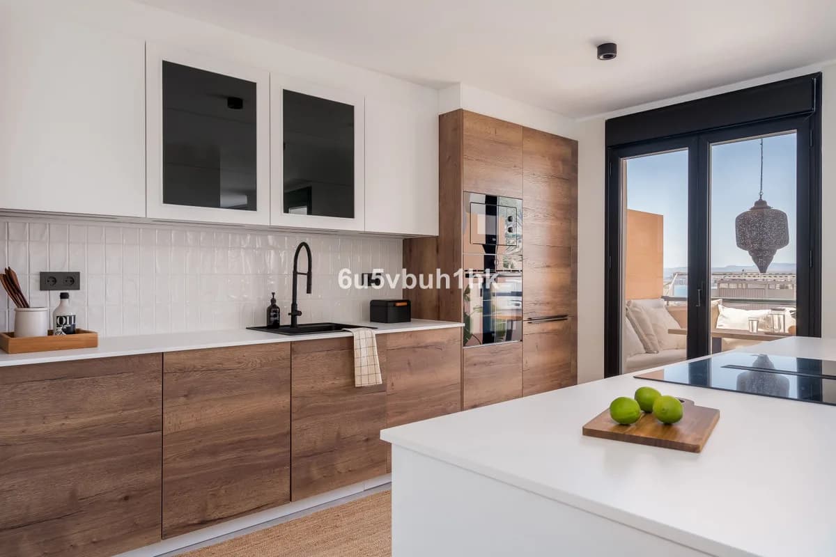 3 Bedroom Penthouse Duplex for Sale in Benalmadena, Málaga - Image 4