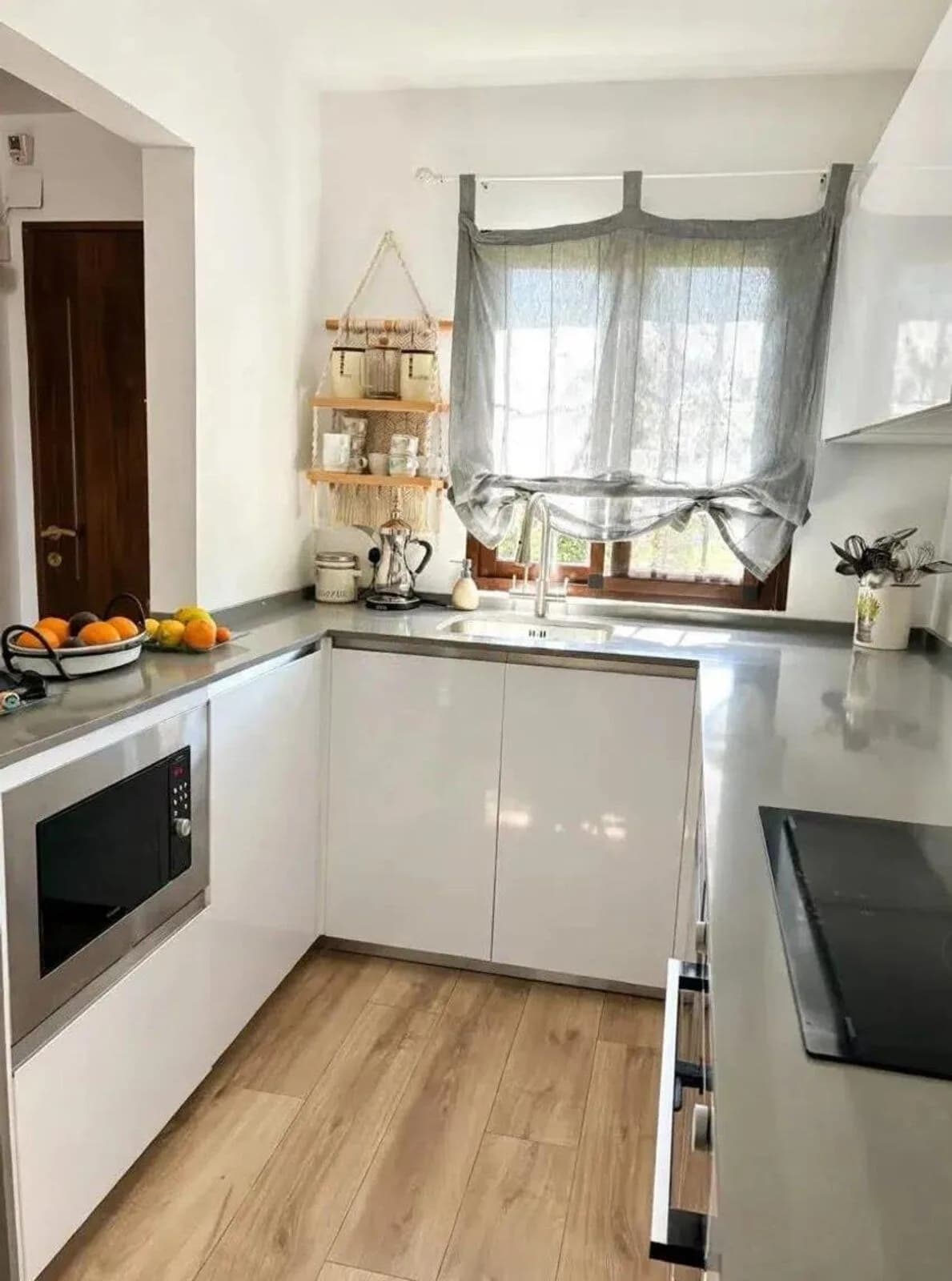3 Bedroom Townhouse for Sale in Elviria, Málaga - Image 4