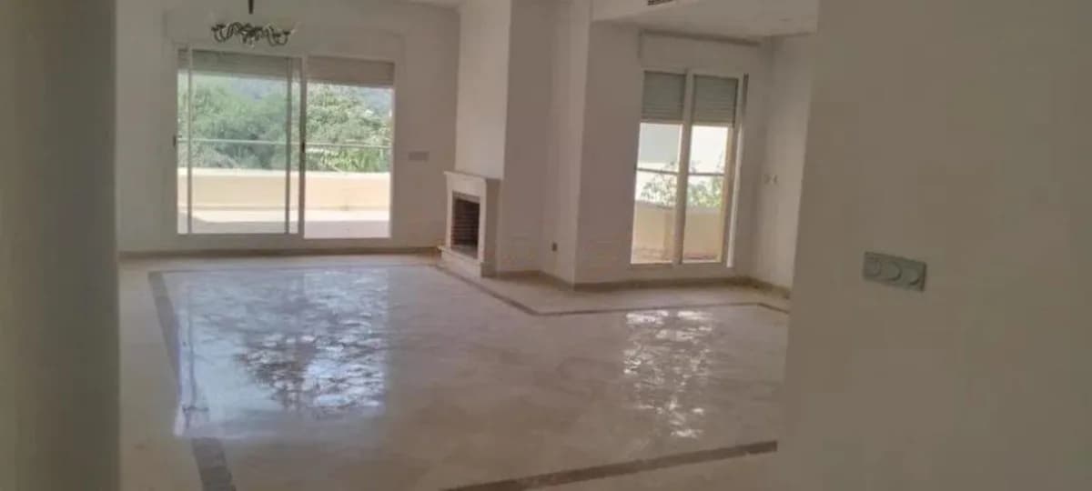 3 Bedroom Middle Floor Apartment for Sale in San Roque, Cádiz