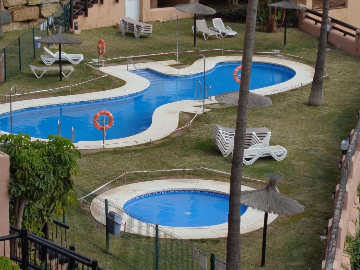 3 Bedroom Penthouse for Sale in La Duquesa, Málaga - Image 4
