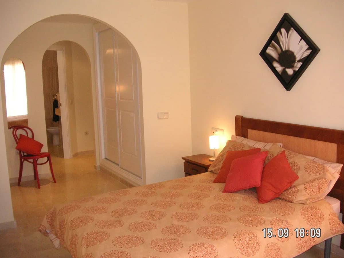 2 Bedroom Ground Floor Apartment for Sale in Elviria, Málaga - Image 9