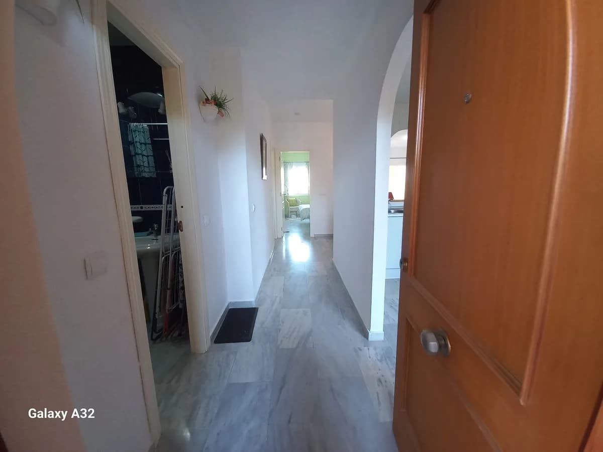 2 Bedroom Top Floor Apartment for Sale in Riviera del Sol, Málaga - Image 9