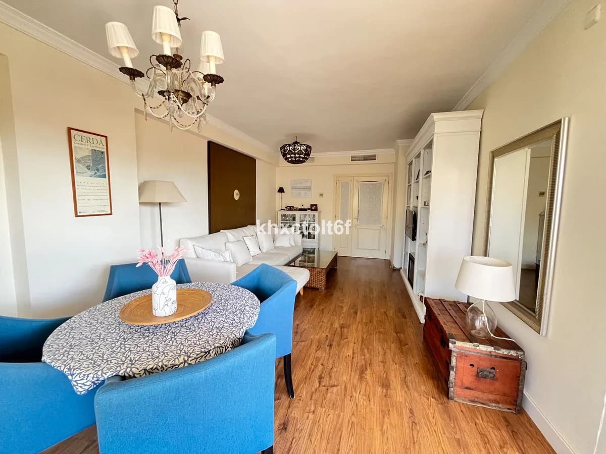2 Bedroom Middle Floor Apartment for Sale in Marbella, Málaga - Image 8