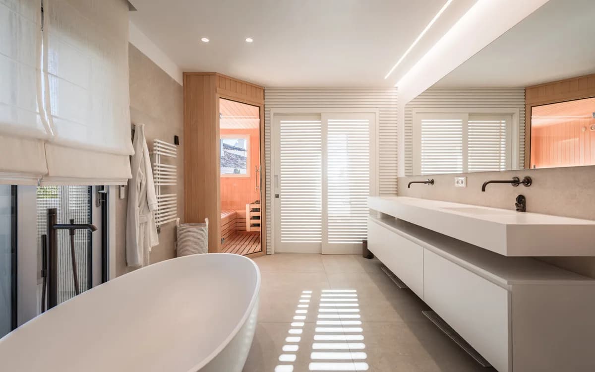 3 Bedroom Penthouse Duplex for Sale in Nueva Andalucía, Málaga - Image 6