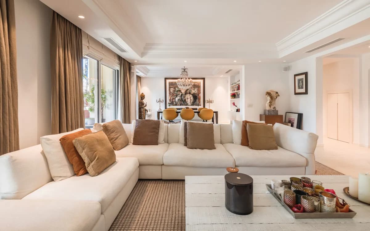 3 Bedroom Penthouse Duplex for Sale in Nueva Andalucía, Málaga - Image 9