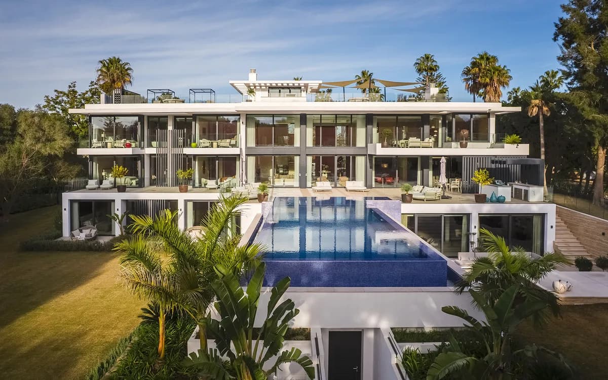 7 Bedroom Detached Villa for Sale in Sotogrande Costa, Cádiz