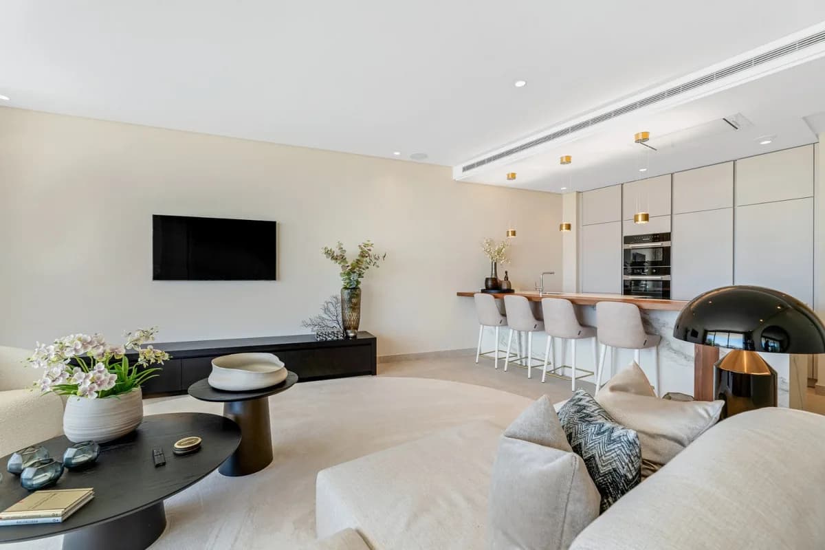2 Bedroom Ground Floor Apartment for Sale in Benahavís, Málaga - Image 7