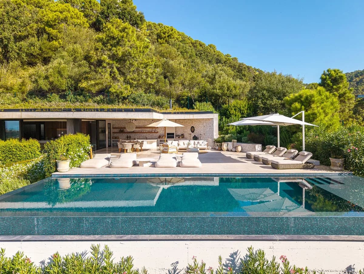 4 Bedroom Detached Villa for Sale in Benahavís, Málaga