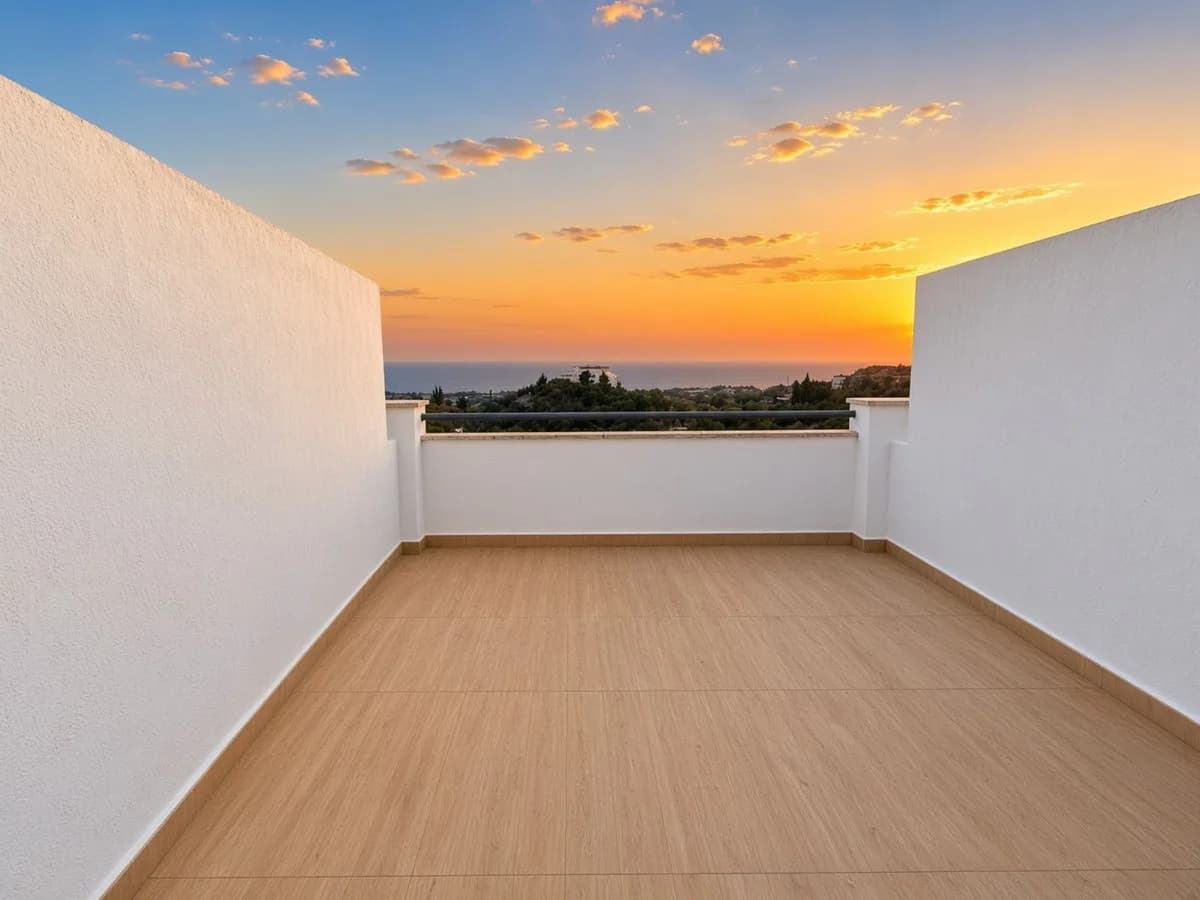 1 Bedroom Penthouse Duplex for Sale in Estepona, Málaga - Image 3