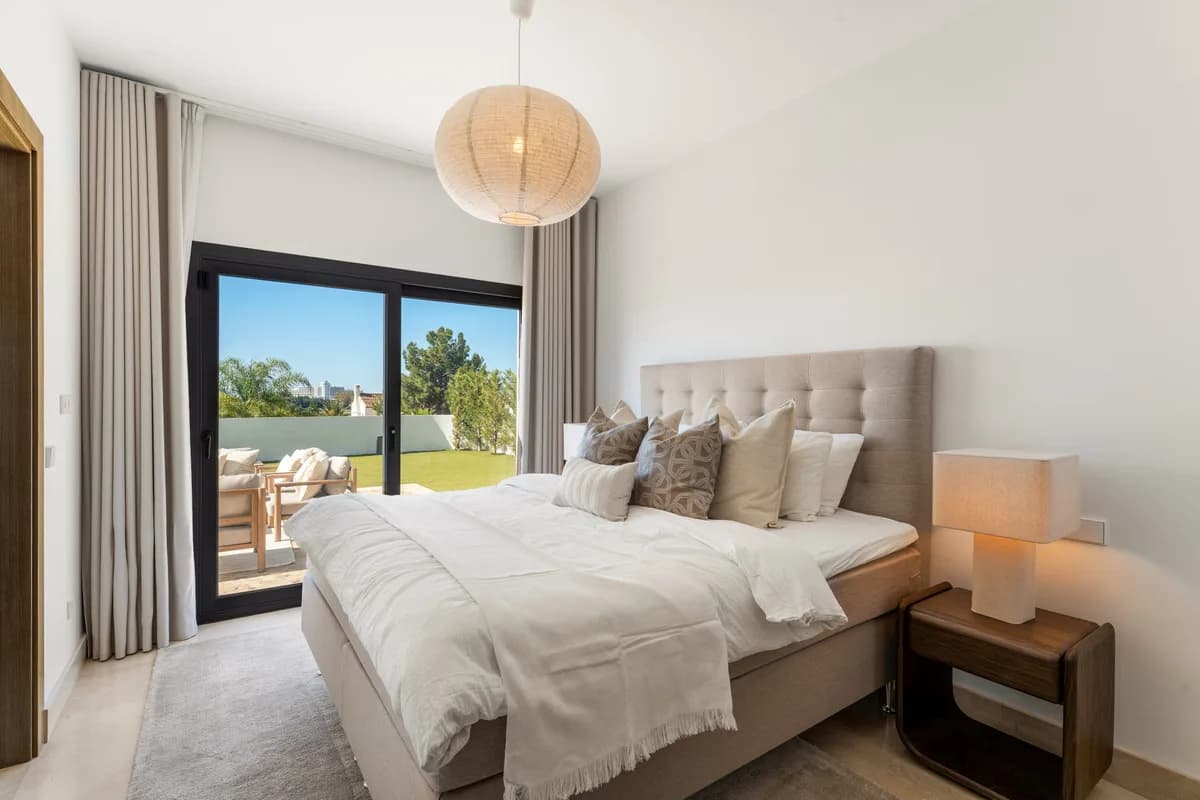 5 Bedroom Detached Villa for Sale in Benahavís, Málaga - Image 7