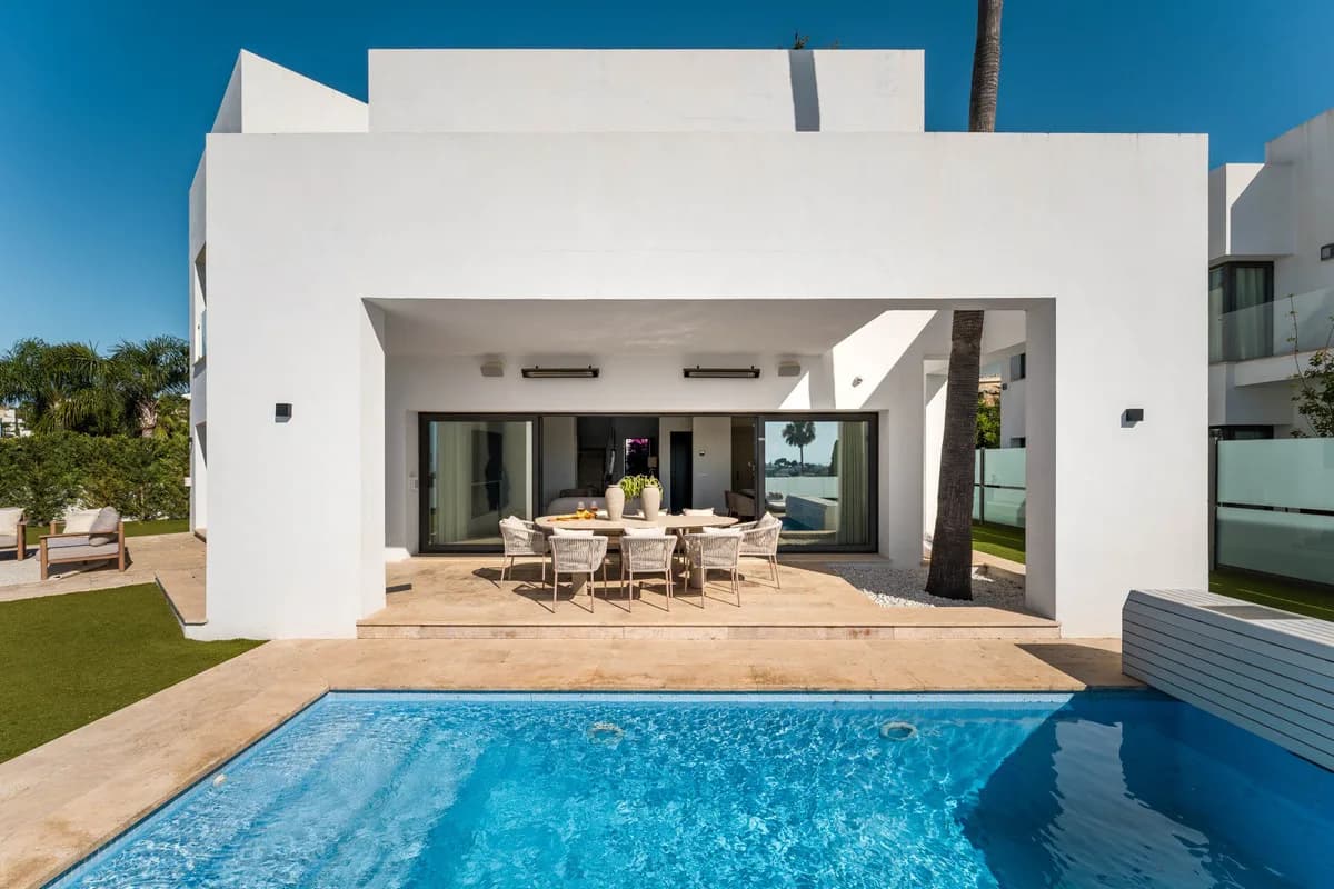 5 Bedroom Detached Villa for Sale in Benahavís, Málaga - Image 9