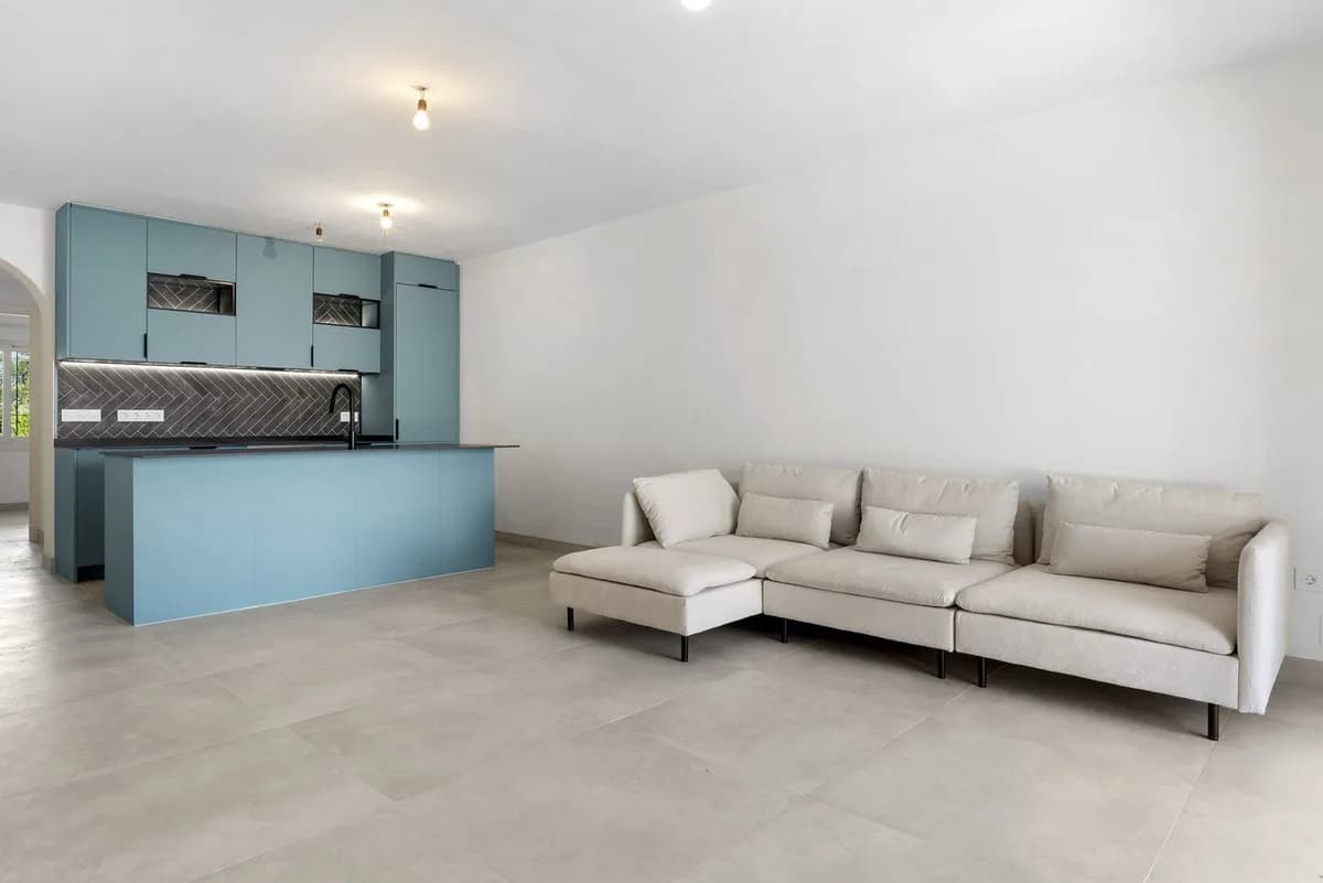 3 Bedroom Ground Floor Apartment for Sale in Nueva Andalucía, Málaga - Image 9