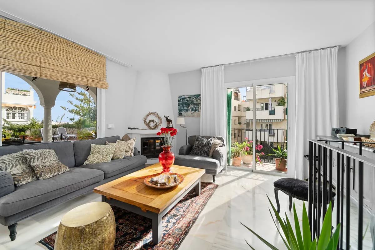 4 Bedroom Detached Villa for Sale in Mijas, Málaga - Image 3