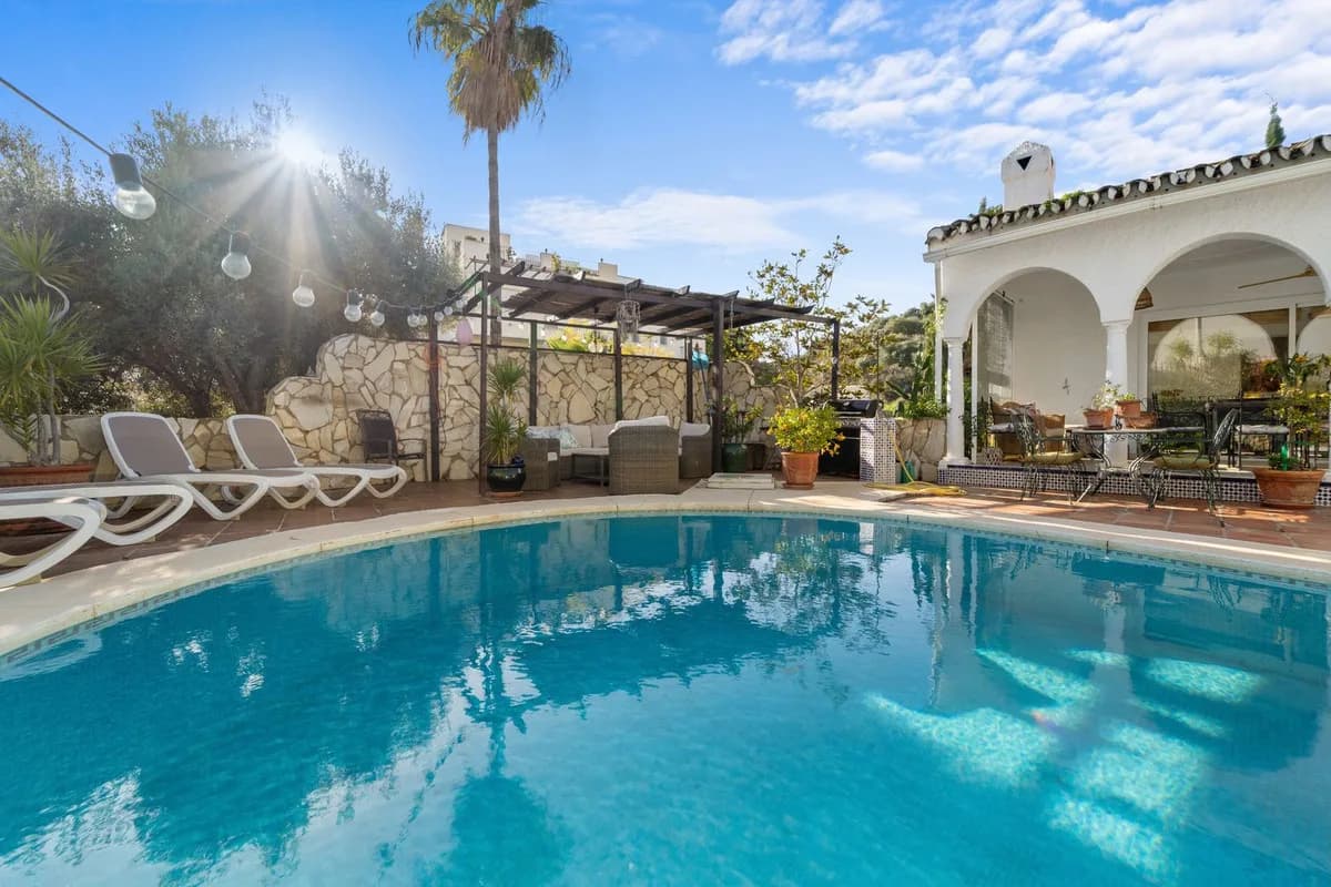 4 Bedroom Detached Villa for Sale in Mijas, Málaga - Image 8