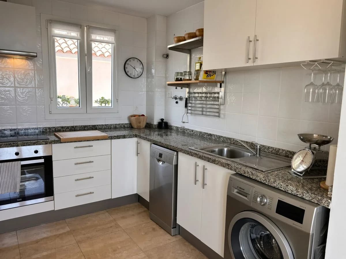 3 Bedroom Penthouse Duplex for Sale in La Duquesa, Málaga - Image 8
