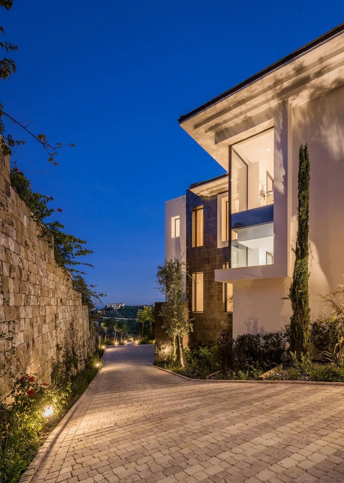 9 Bedroom Detached Villa for Sale in Benahavís, Málaga - Image 6