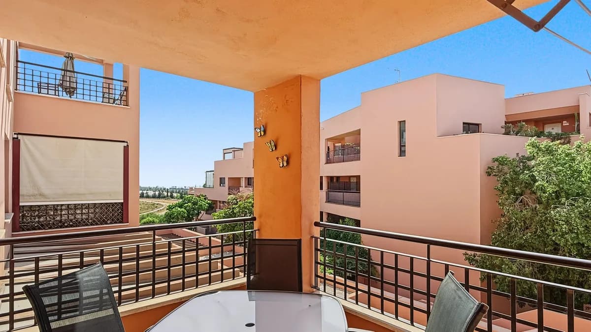 2 Bedroom Middle Floor Apartment for Sale in Mijas Costa, Málaga - Image 3