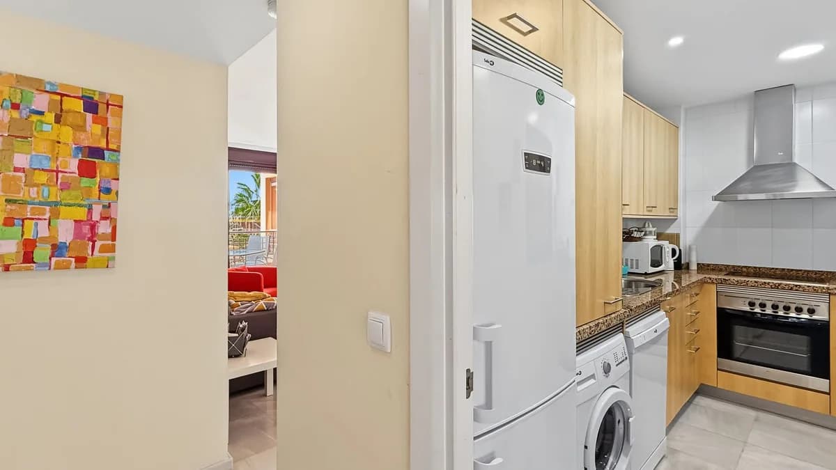 2 Bedroom Middle Floor Apartment for Sale in Mijas Costa, Málaga - Image 7