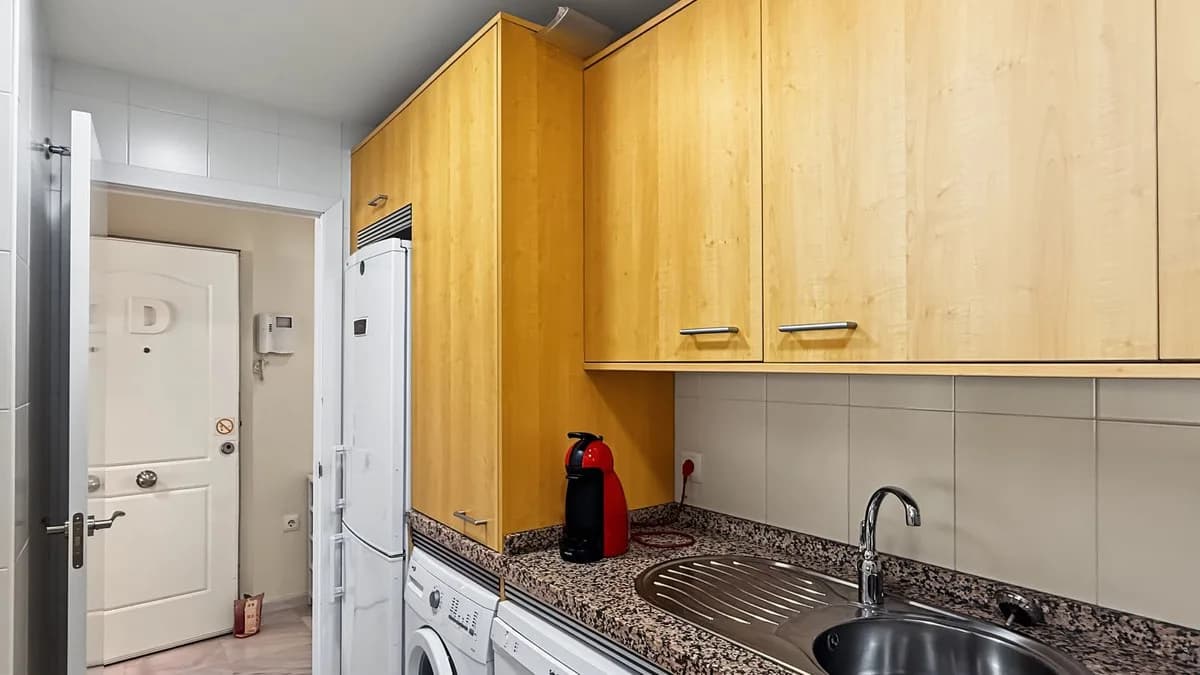 2 Bedroom Middle Floor Apartment for Sale in Mijas Costa, Málaga - Image 9