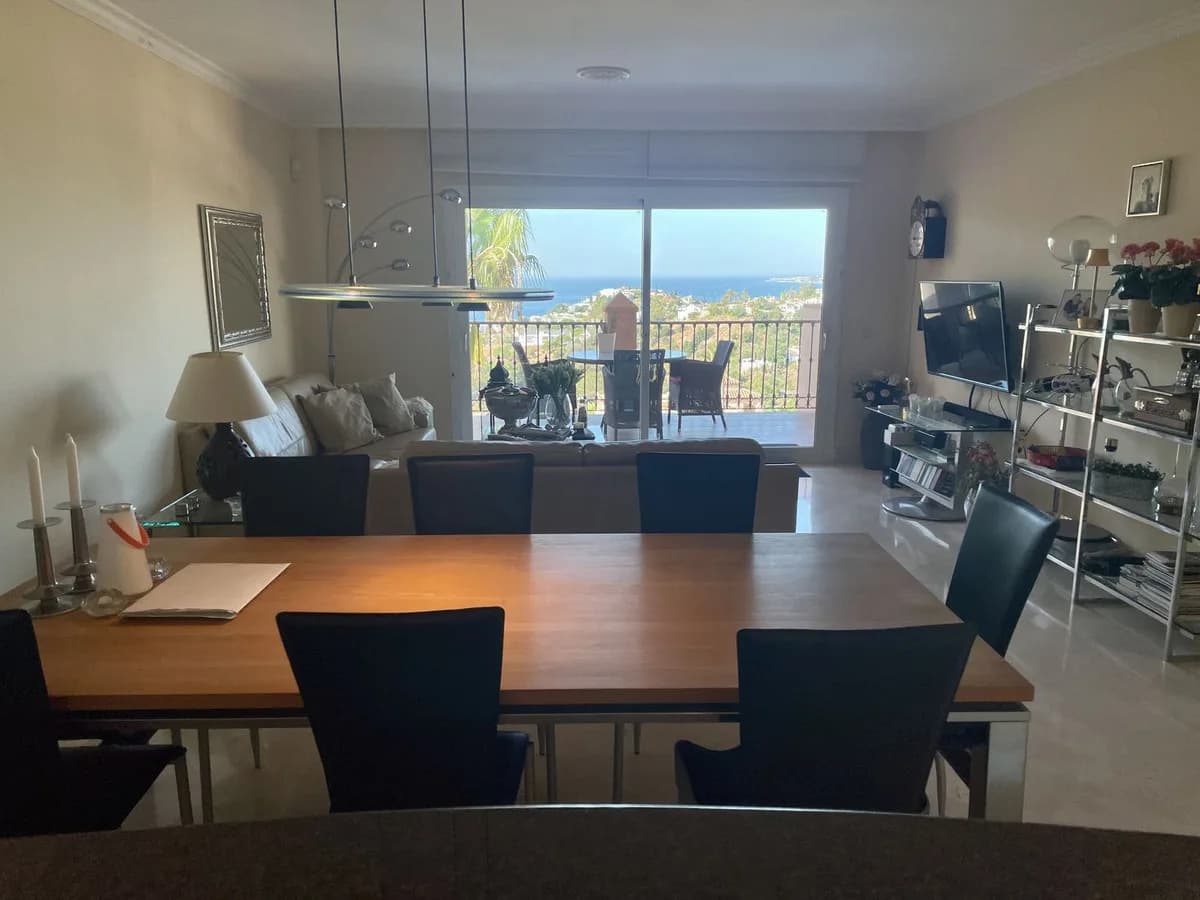 2 Bedroom Top Floor Apartment for Sale in Benalmadena, Málaga - Image 9