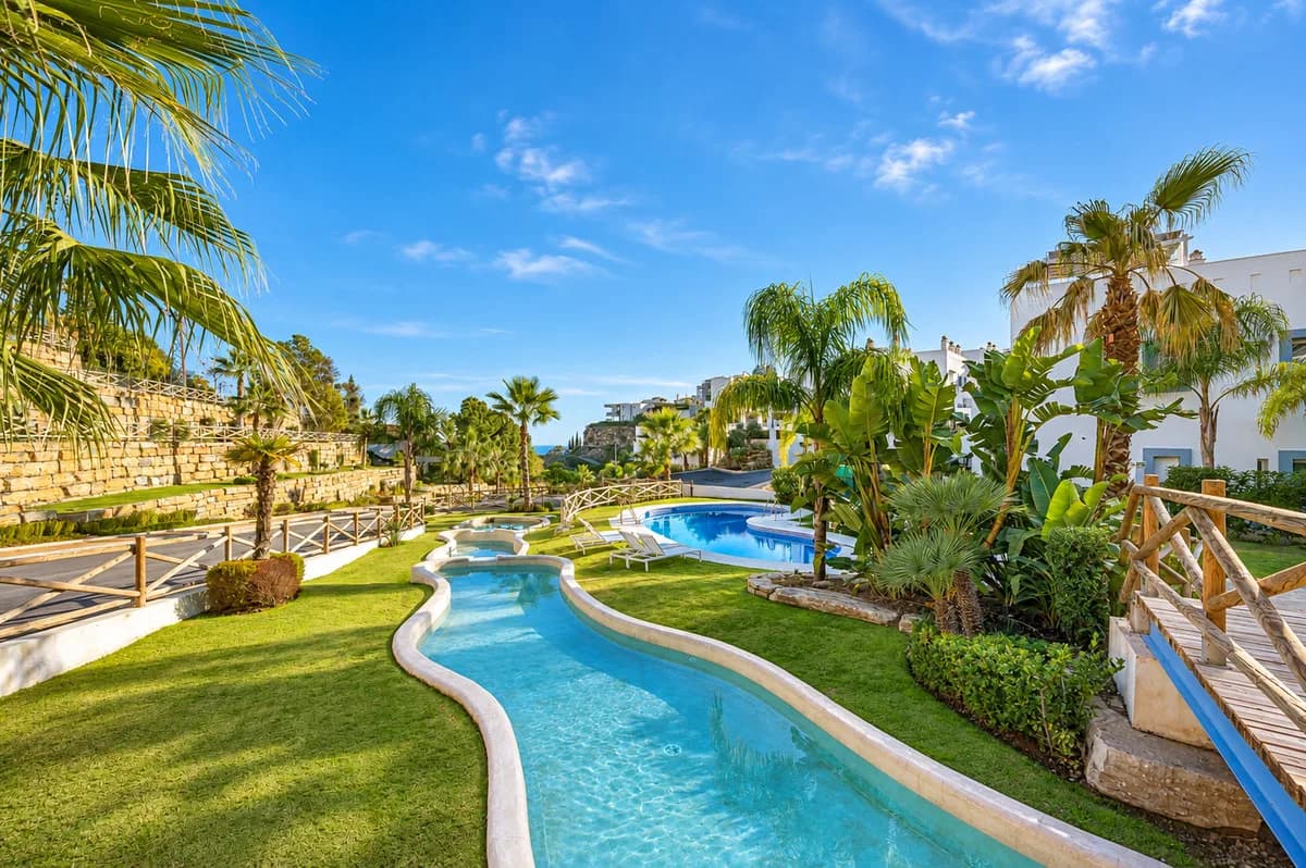 3 Bedroom Penthouse for Sale in Benahavís, Málaga - Image 4