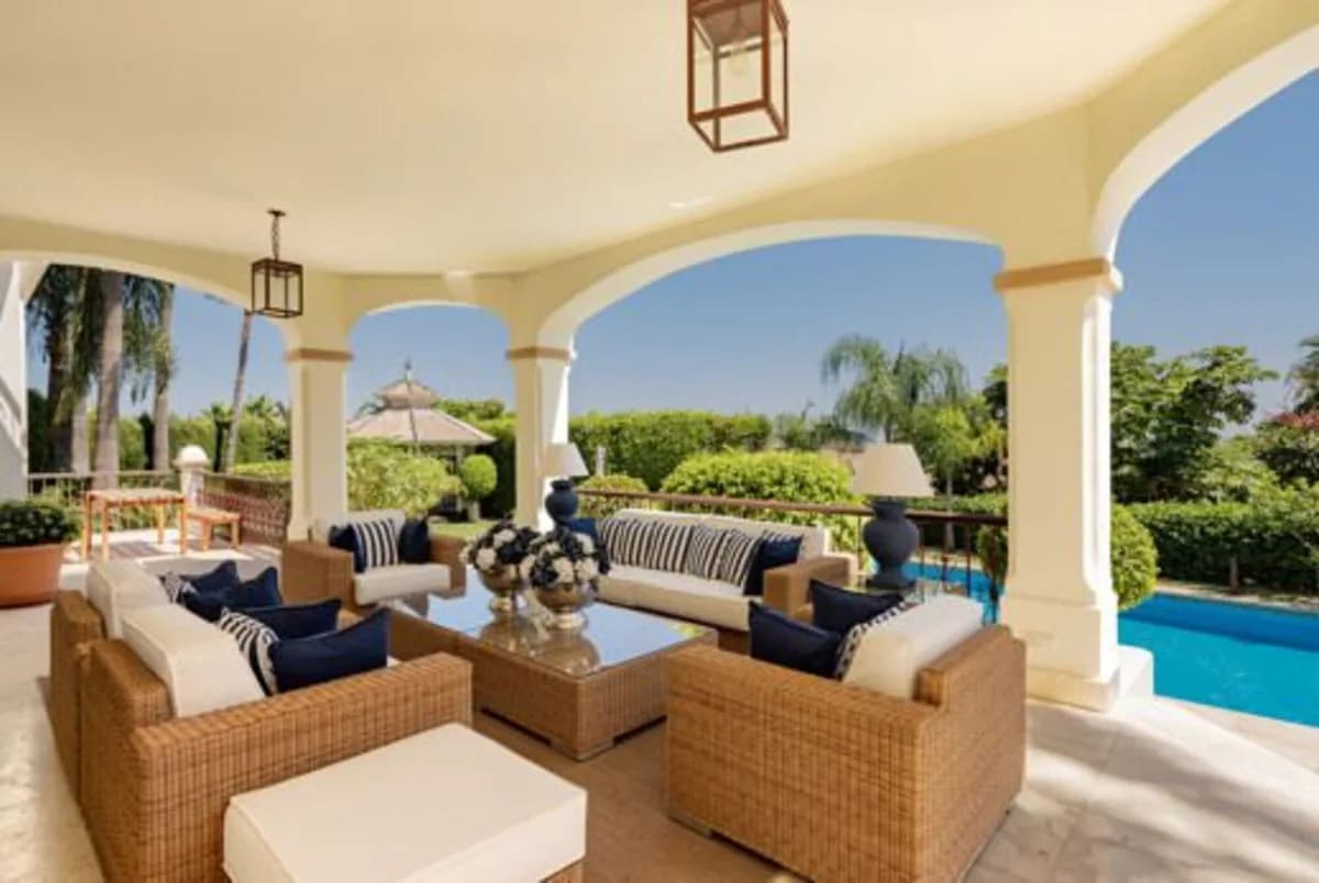 6 Bedroom Detached Villa for Sale in Sierra Blanca, Málaga - Image 6