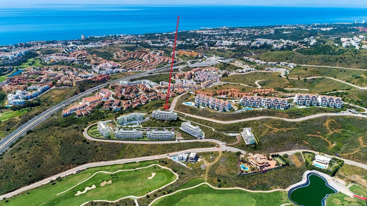 2 Bedroom Penthouse for Sale in La Cala de Mijas, Málaga - Image 7