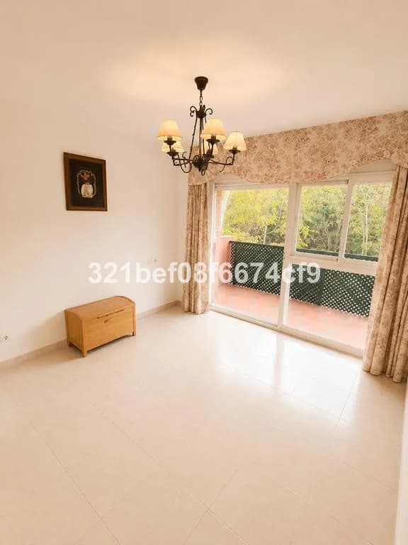 4 Bedroom Ground Floor Apartment for Sale in Estepona, Málaga - Image 4